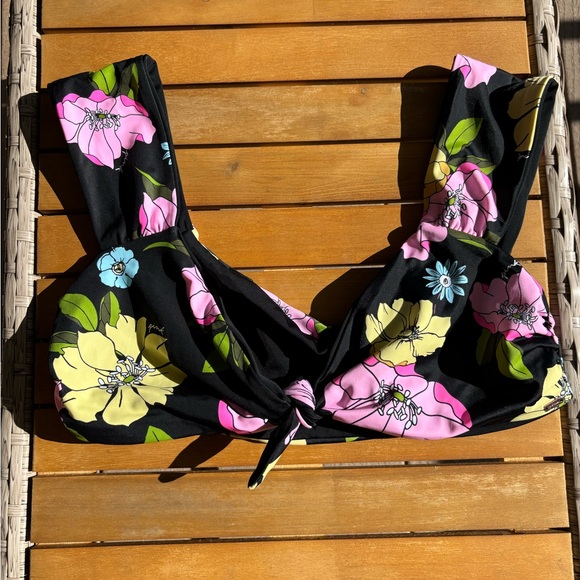 VS pink cap sleeve swim top - Picture 2 of 3